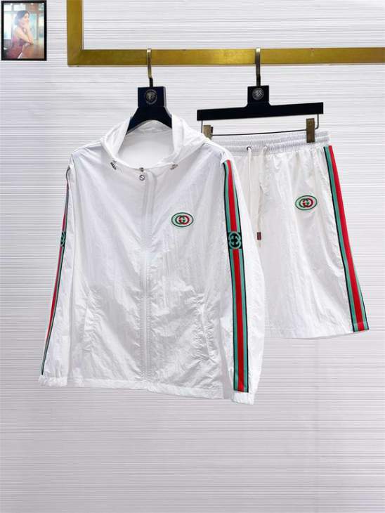Picture of Gucci Sweater Suits _SKUGucciM-3XL12yn22439599